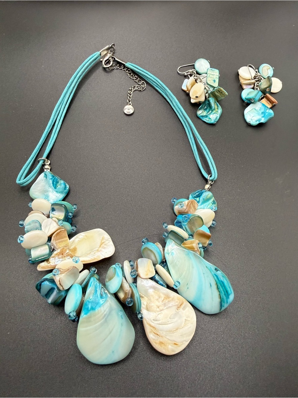 Preloved Turquoise and Cream Shell Statement Necklace and Earrings Set